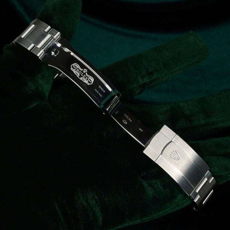 17 - buckle or clasp open