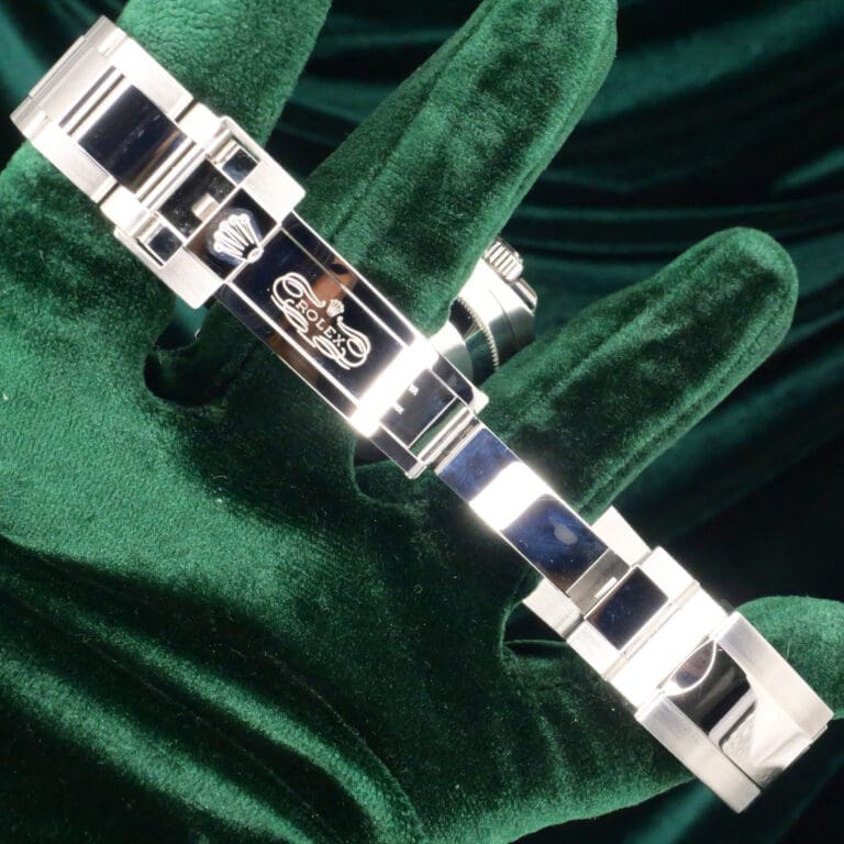 17 - buckle or clasp open