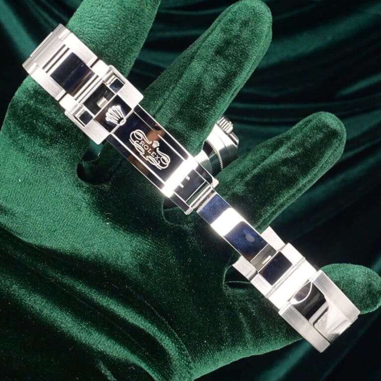 17 - buckle or clasp open