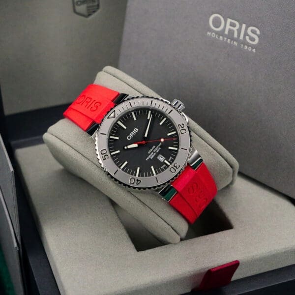 Oris Aquis Date 