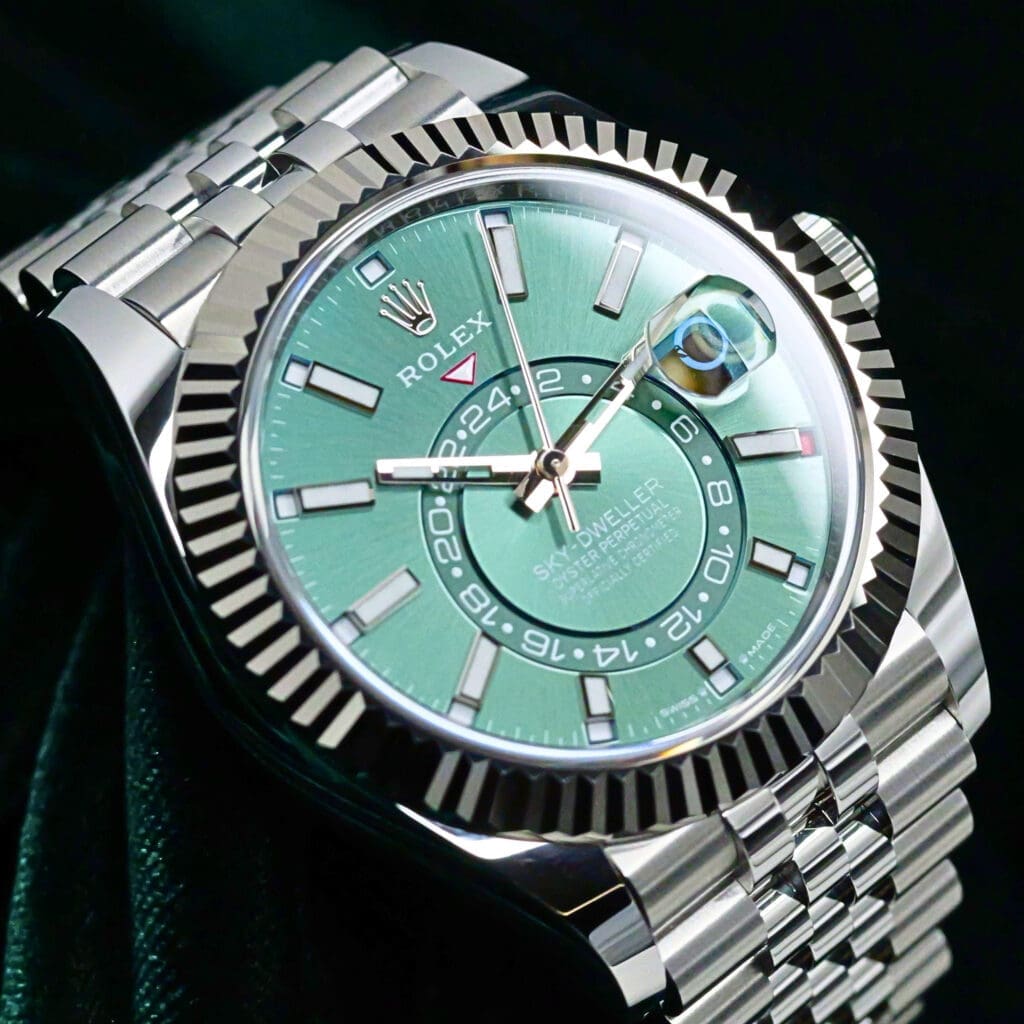 2026 NEW UNWORN Rolex Sky-Dweller Green Dial 18K White Gold Fluted Bezel Jubilee Bracelet Stainless Steel 42mm COMPLETE SET 336934