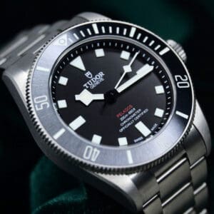 Tudor Pelagos Black Dial Black Bezel Titanium Bracelet 39mm MINT CONDITION COMPLETE SET 25407N-0001