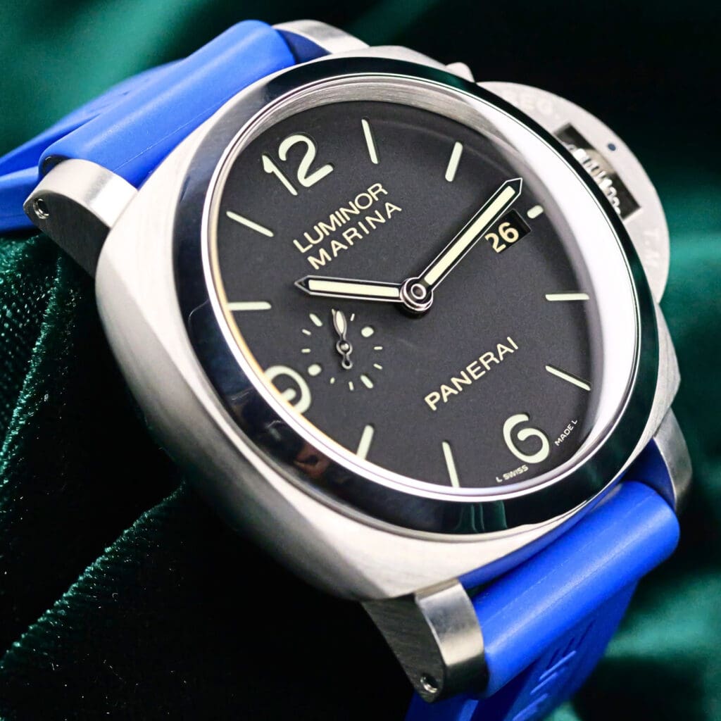 Panerai Luminor Marina 1950 3 Days Automatic Black Dial Blue Rubber Strap Stainless Steel 44mm MINT CONDITION COMPLETE SET PAM00312