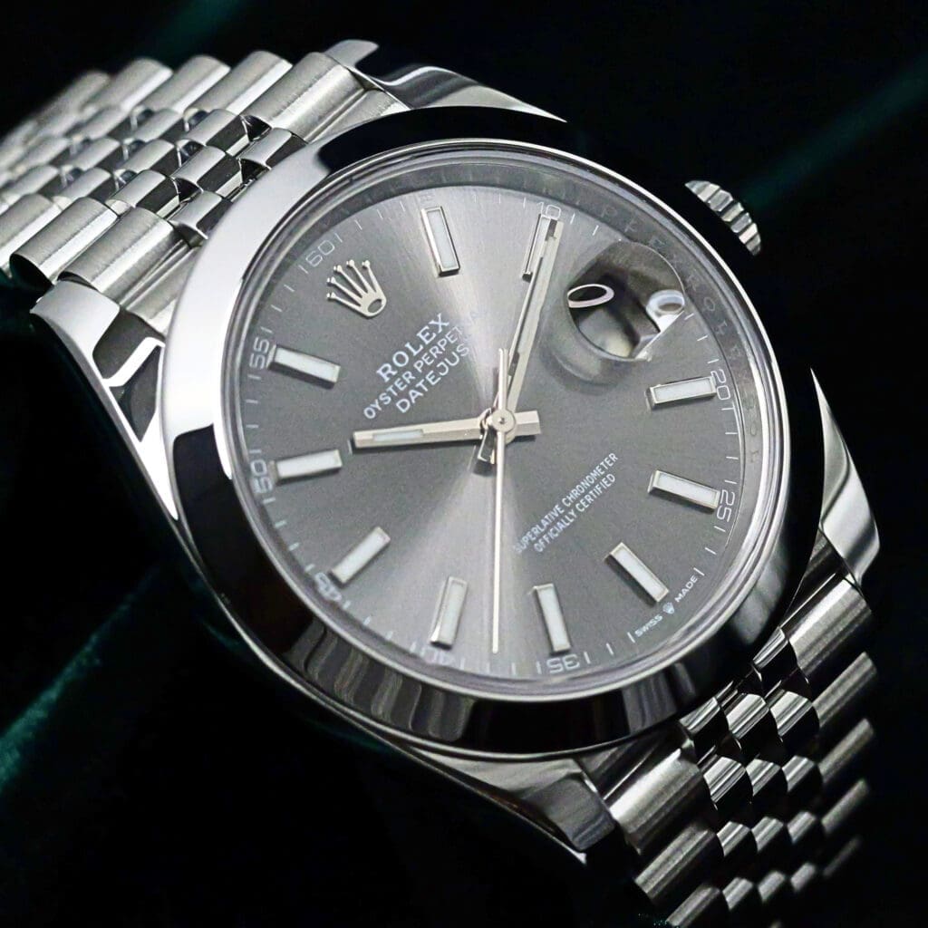 2025 Rolex Datejust Rhodium Grey Dial Smooth Bezel Jubilee Bracelet Stainless Steel 41mm MINT CONDITION COMPLETE SET 126300-0008