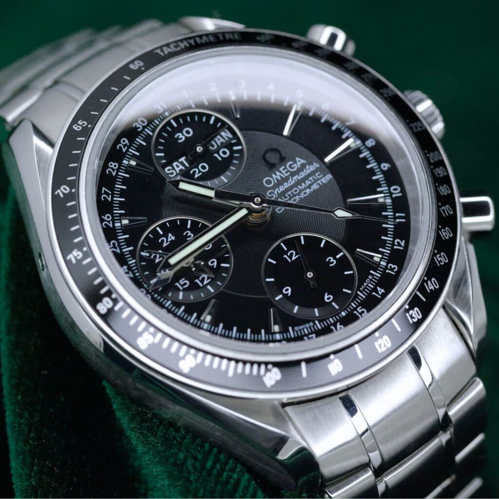 Omega Speedmaster Black Dial Stainless Steel 40mm MINT CONDITION COMPLETE SET 3220.50.00