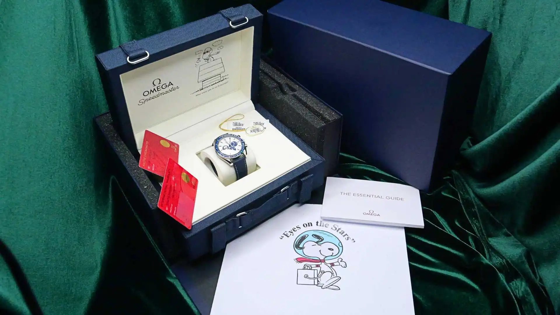 Omega speedmaster with complete box and card