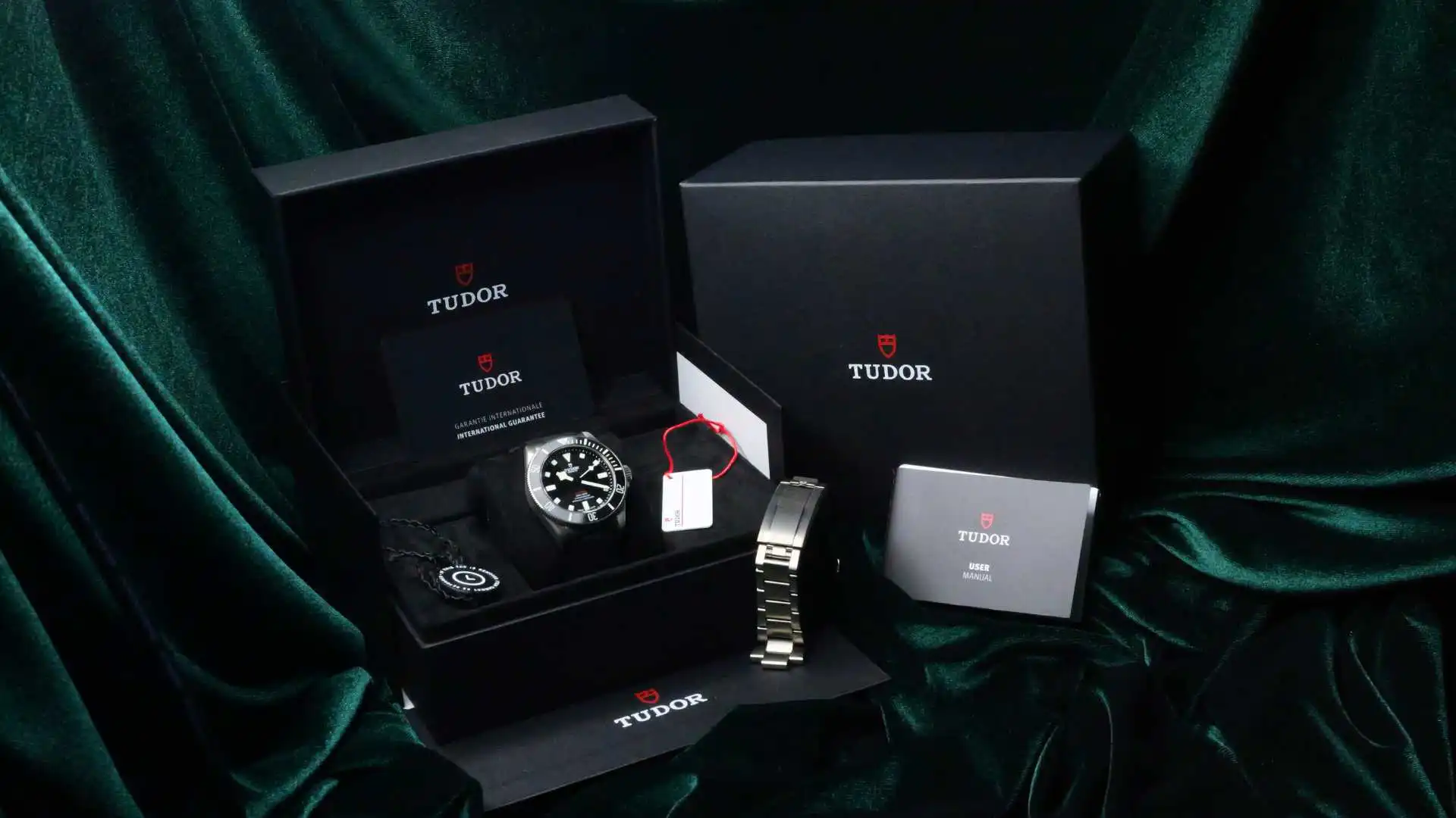 tudor watch with complete boxes