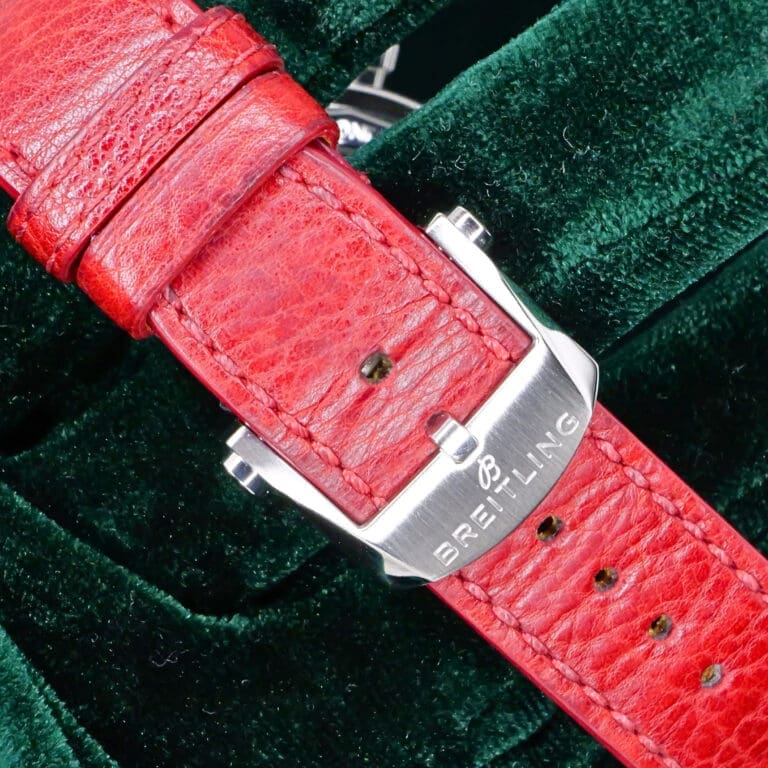 15 - buckle or clasp closed diagonal