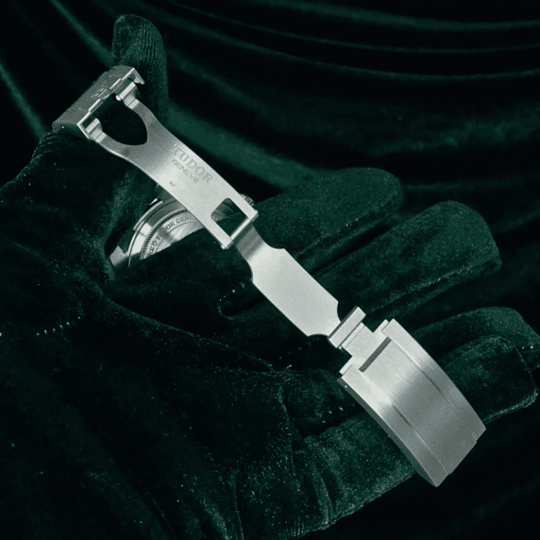 17 - buckle or clasp open