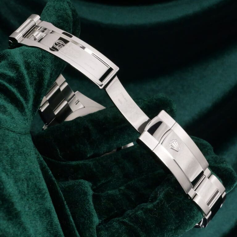 17 - buckle or clasp open