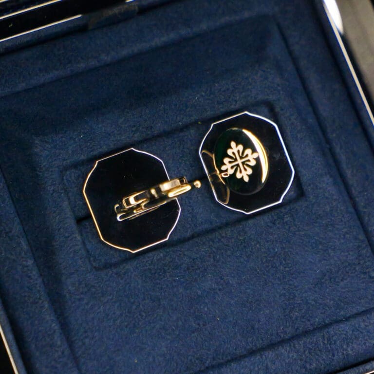 17 - buckle or clasp open