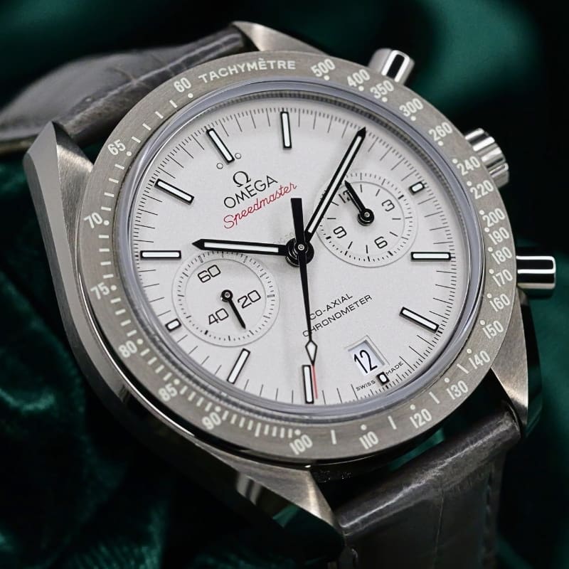 Omega Speedmaster Grey Side of the Moon Grey Dial Alligator Leather Strap Grey Ceramic 44.25mm MINT CONDITION 311.93.44.51.99.001