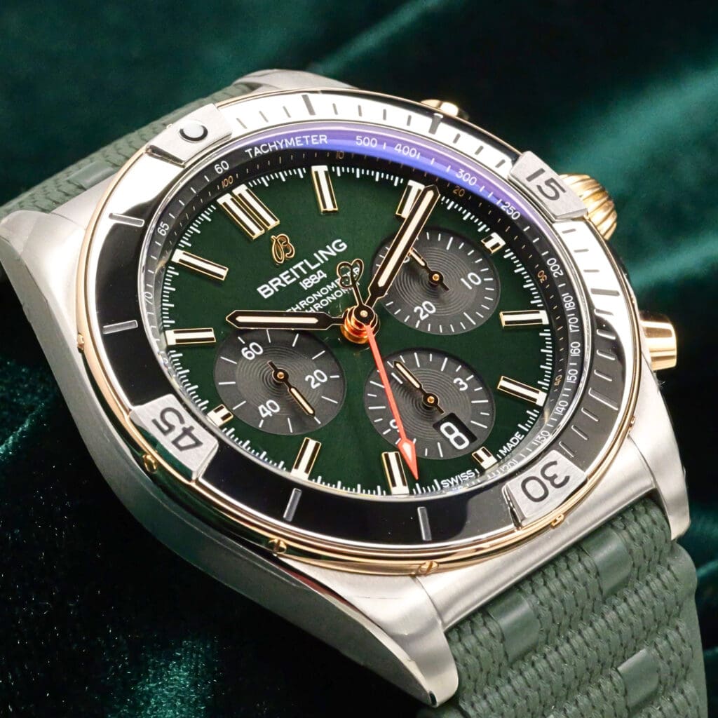 Breitling Chronomat B01 42 Green Dial Two Tone Stainless Steel Rose Gold Green Rubber Strap 42mm MINT CONDITION COMPLETE SET UB0134131L1S1