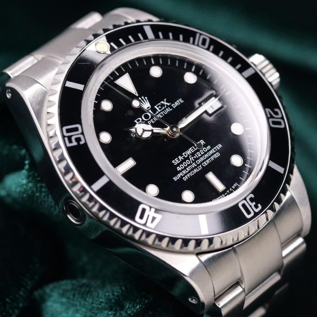 Rolex Sea-Dweller Black Dial Black Bezel Stainless Steel 40mm MINT CONDITION 16600