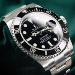 Rolex Submariner Date Black Dial Black Ceramic Bezel Stainless Steel 40mm MINT CONDITION COMPLETE SET 116610LN