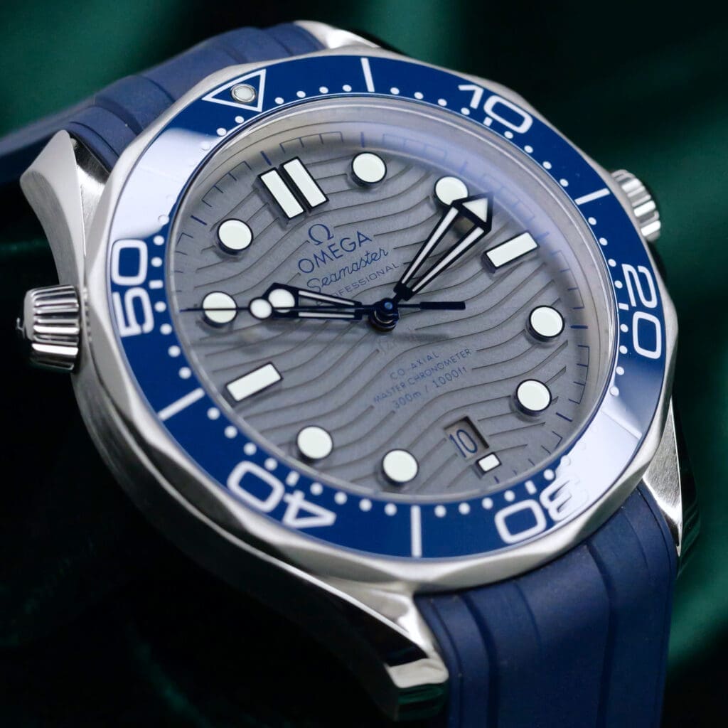 2025 Omega Seamaster Diver 300M Grey Wave Dial Blue Ceramic Bezel Stainless Steel 42mm MINT CONDITION COMPLETE SET 210.32.42.20.06.001