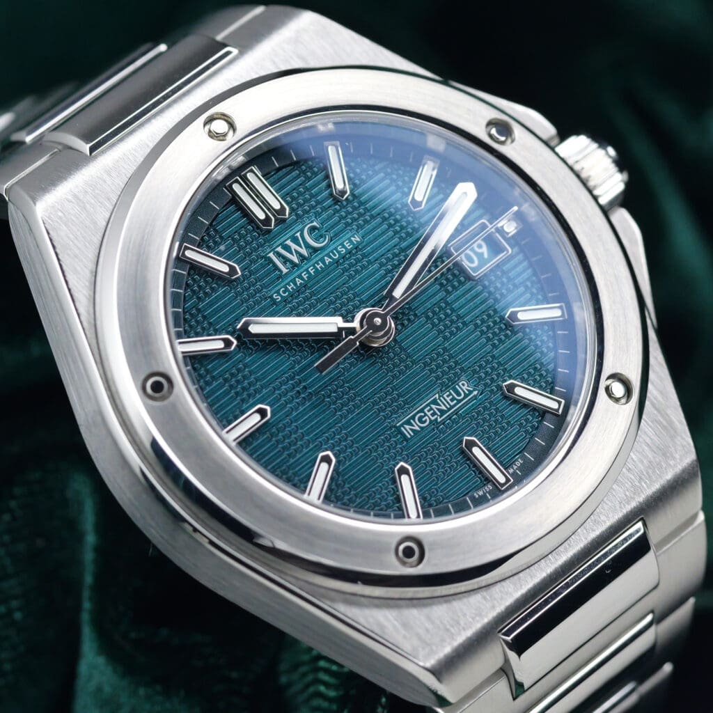 2026 IWC Ingenieur Automatic 40 "Aqua" Green Motif Dial Stainless Steel 40mm MINT CONDITION COMPLETE SET IW328903