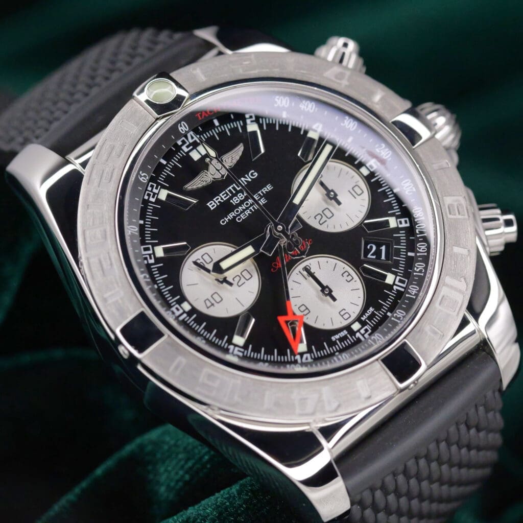 Breitling Chronomat 44 GMT Stainless Steel Black Dial Black Rubber Strap 44mm MINT CONDITION  AB0420