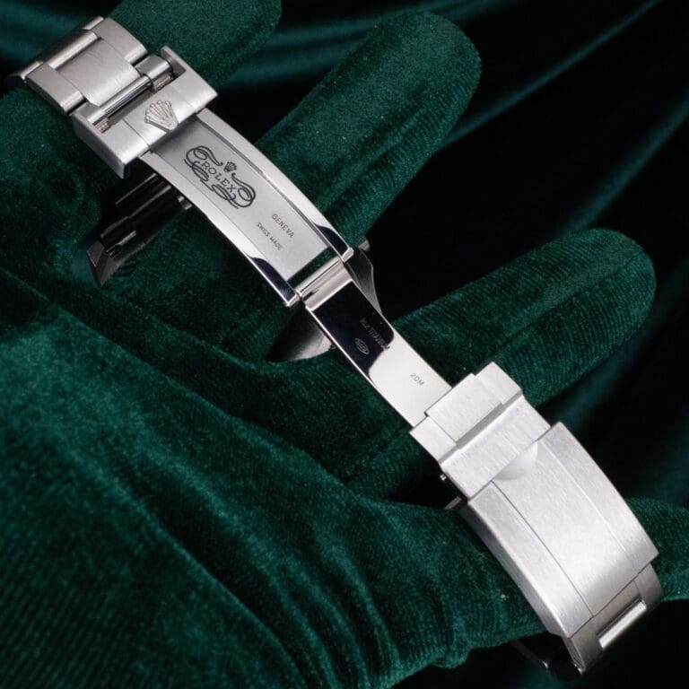 17 - buckle or clasp open