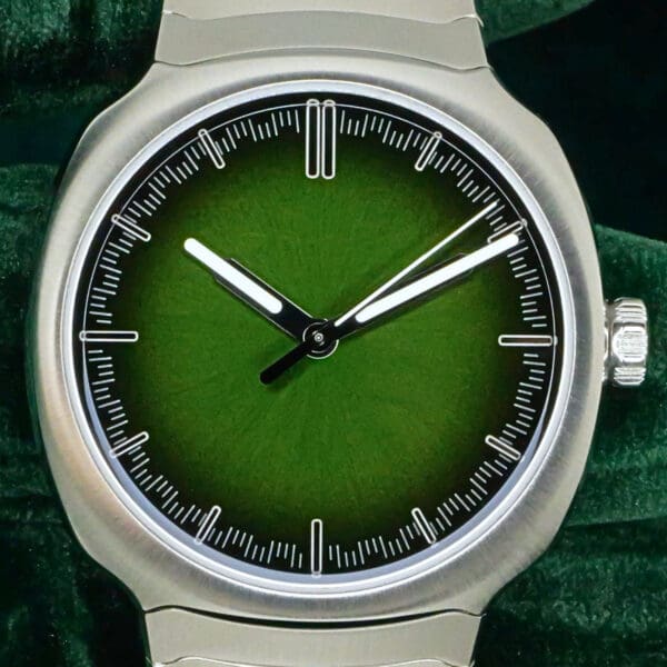 2025 H.Moser & Cie. Streamliner Centre Seconds Matrix Green Dial