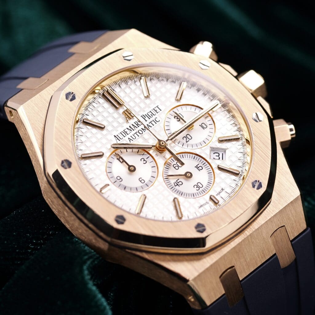 Audemars Piguet Royal Oak Chronograph 18K Rose Gold Silver Dial Navy Rubber Strap 41mm MINT CONDITION COMPLETE SET 26320OR.OO.D088CR.01