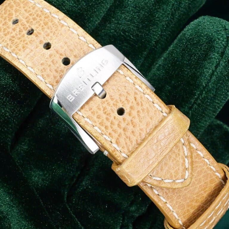 15 - buckle or clasp closed diagonal