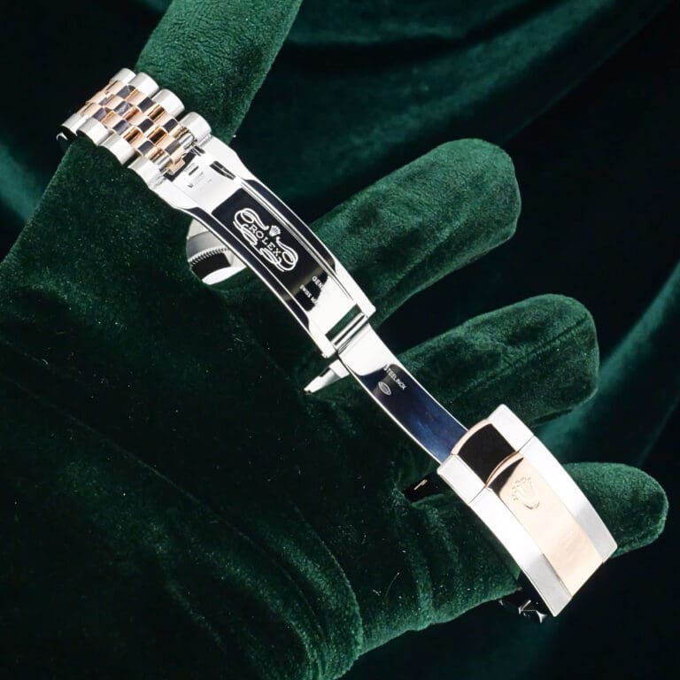 17 - buckle or clasp open