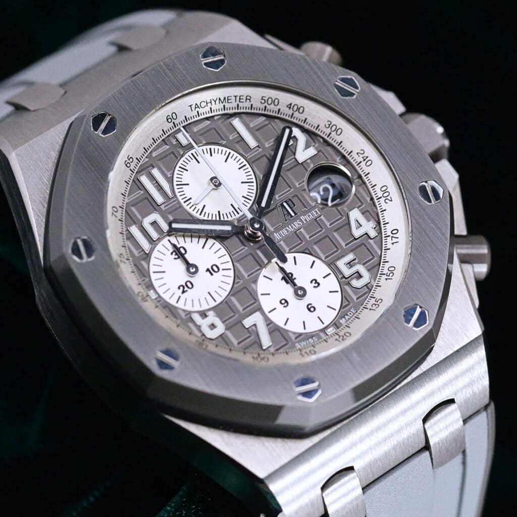 Audemars Piguet Royal Oak Offshore Chronograph "Ghost" Grey Dial Grey Ceramic Bezel Grey Rubber Strap Titanium 42mm MINT CONDITION COMPLETE SET 26470IO.OO.A006CA.01