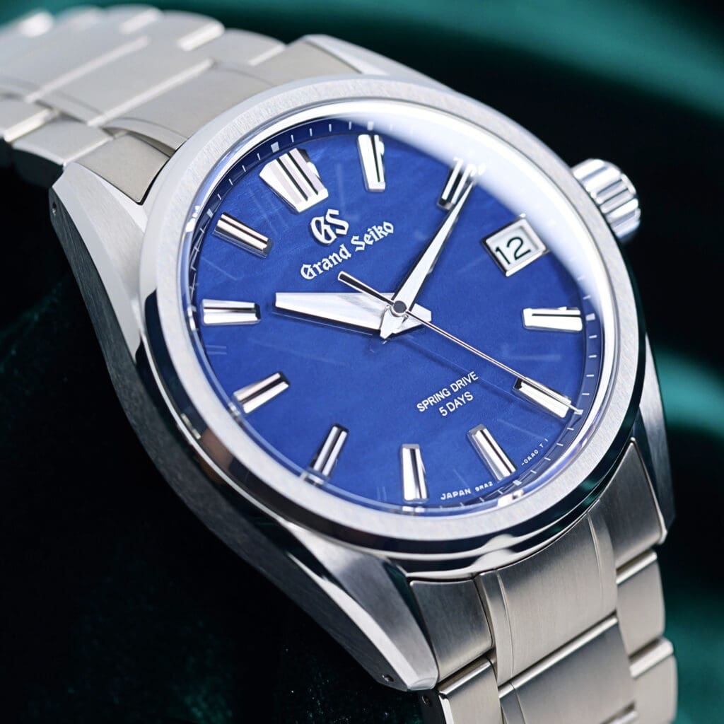 2026 Grand Seiko Spring Drive 5 Days "Lake Suwa" Blue Dial Titanium 40mm MINT CONDITION COMPLETE SET SLGA019G