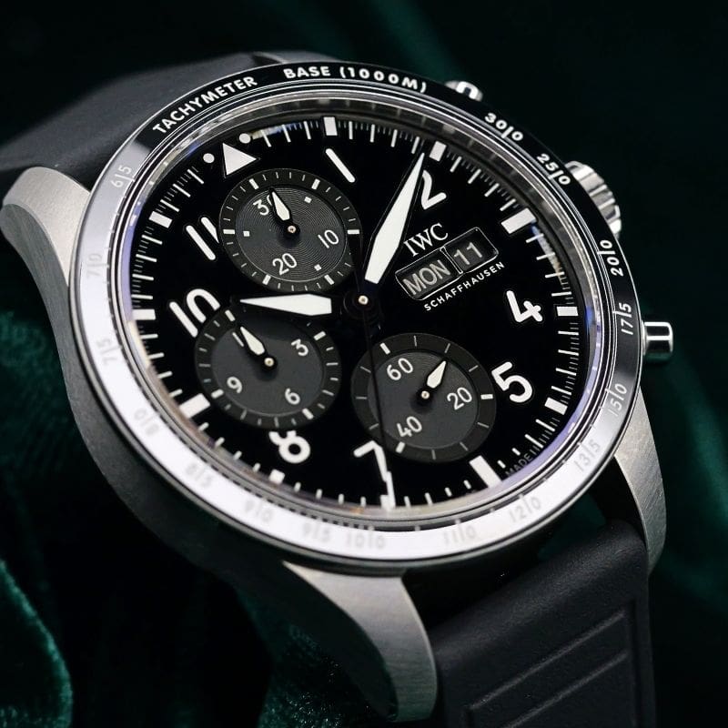 IWC Pilot Chronograph "AMG Performance" Black Dial Black Rubber Strap 41 mm MINT CONDITION COMPLETE SET IW388305