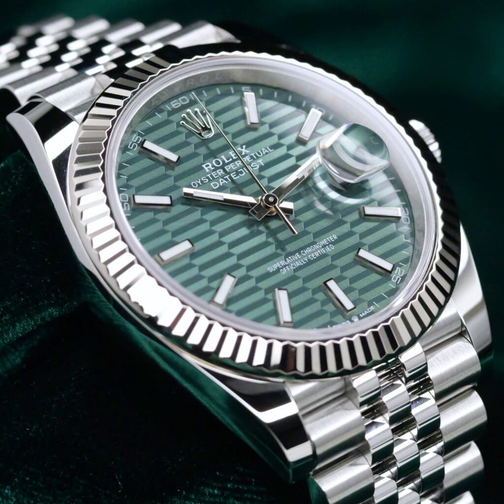 Rolex Datejust Mint Green Motif Dial Fluted Bezel Jubilee Bracelet Stainless Steel 41mm MINT CONDITION COMPLETE SET 126334-0030