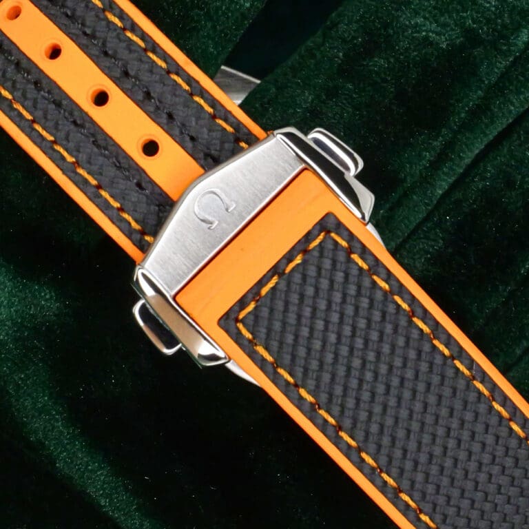 15 - buckle or clasp closed diagonal