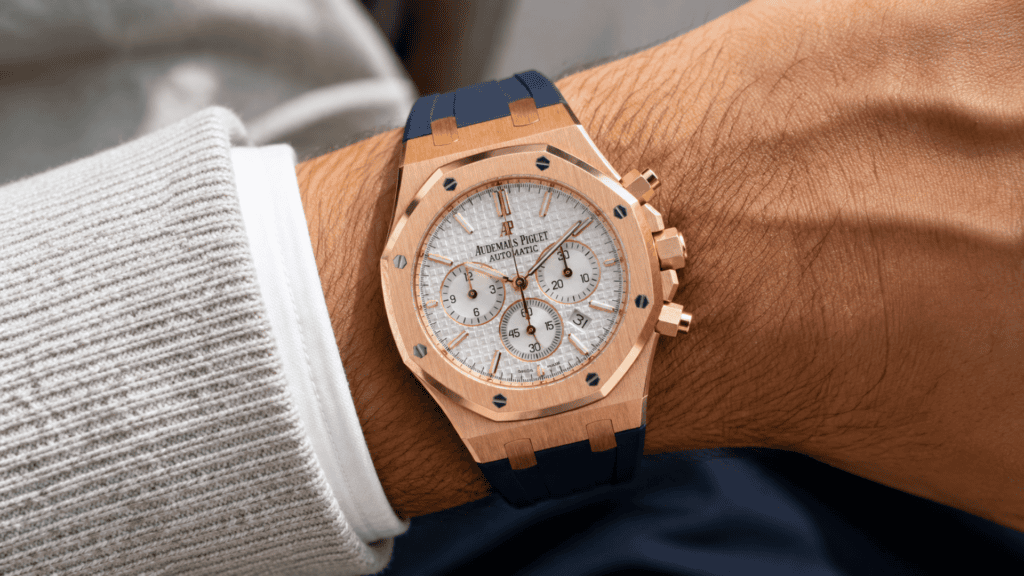 2015 Audemars Piguet Royal Oak Chronograph 41mm Rose Gold Silver Dial Navy Rubber 26320OR - On the wrist feel