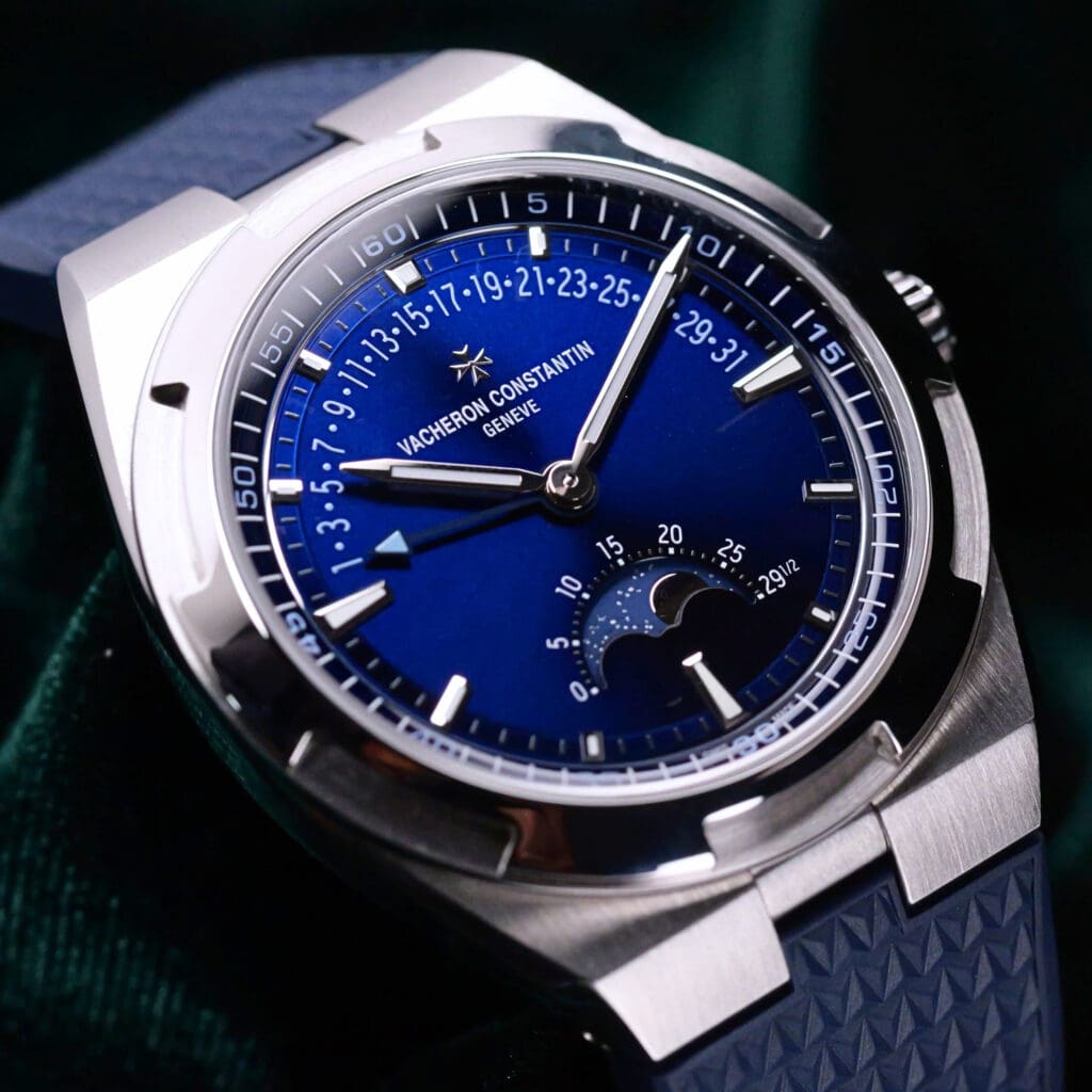 2025 Vacheron Constantin Overseas Moonphase Retrograde Date Blue Dial Blue Rubber Strap Stainless Steel 41mm MINT CONDITION COMPLETE SET 4000V/210A-B911