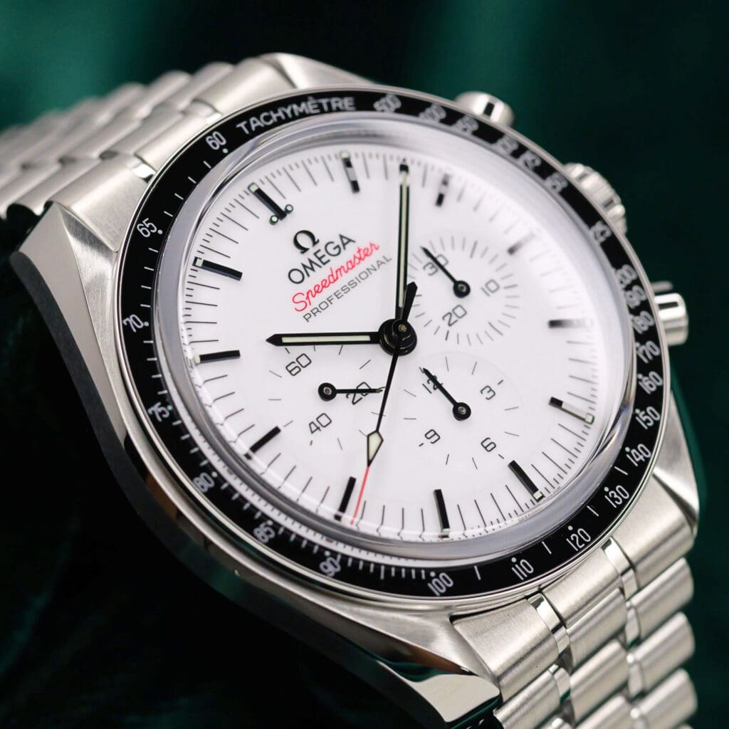 2026 NEW UNWORN Omega Speedmaster Moonwatch Professional White Dial Stainless Steel 42mm COMPLETE SET 310.30.42.50.04.001