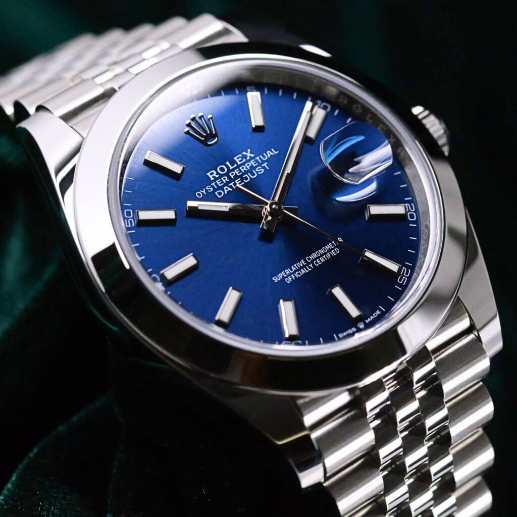 2026 Rolex Datejust  Blue Dial Smooth Bezel Jubilee Bracelet Stainless Steel 41mm MINT CONDITION COMPLETE SET 126300