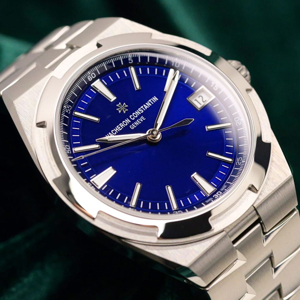 Vacheron Constantin Overseas Blue Dial Stainless Steel Bracelet 41mm MINT CONDITION COMPLETE SET 4520V/210A-B128