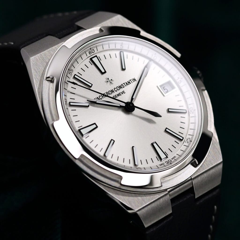 Vacheron Constantin Overseas Silver Dial Black Leather Strap Stainless Steel 41mm MINT CONDITION COMPLETE SET 4500V/110A-B126